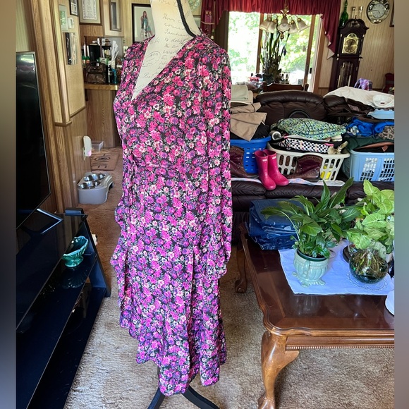 Boohoo Floral Long Sleeve Dress - Pink and Purple - Picture 11 of 16